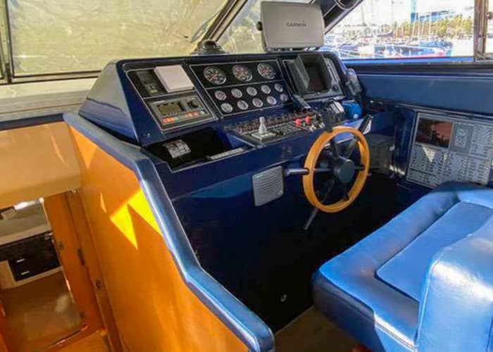 Your private motorboat for a day around Barcelona