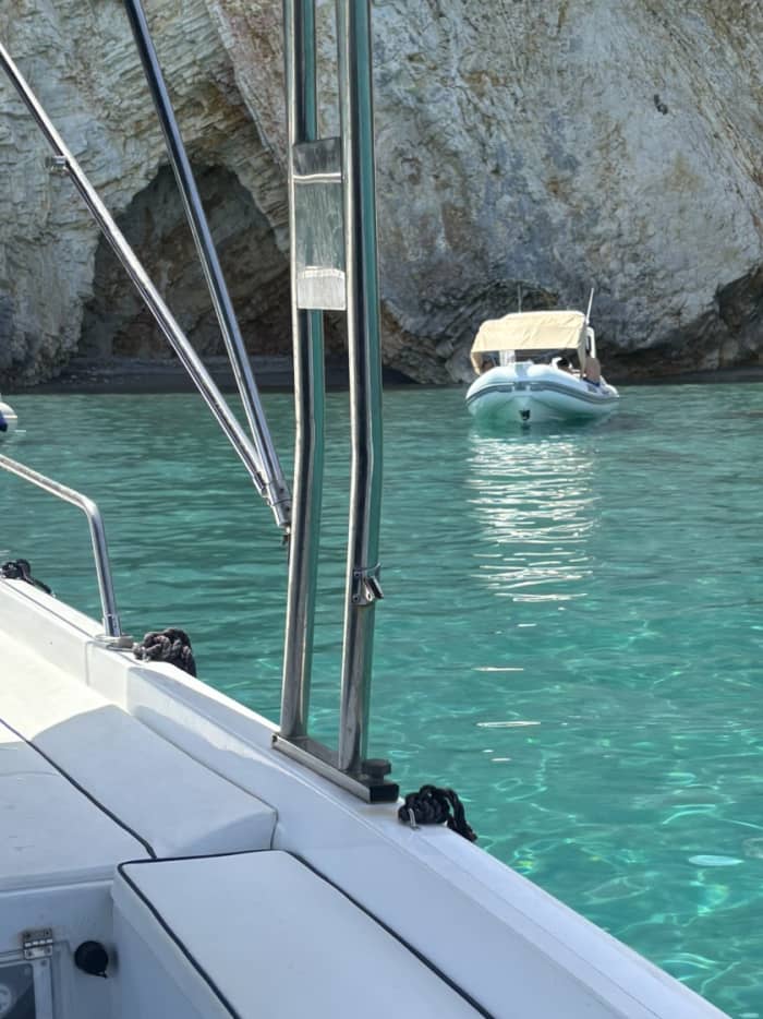 Ihr privates Motorboot für einen Tag rund um Ponza