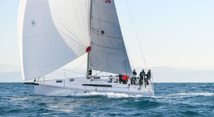 The rhythm of Athens: Unforgettable moments on a sailboat