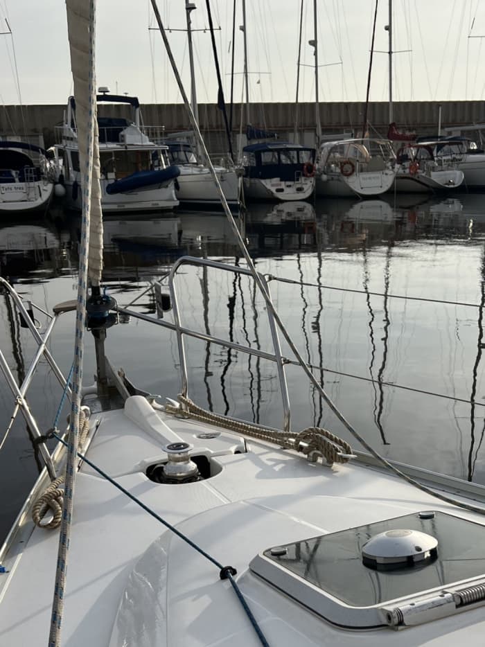 Spend 8 hours sailing around Barcelona on a sailboat