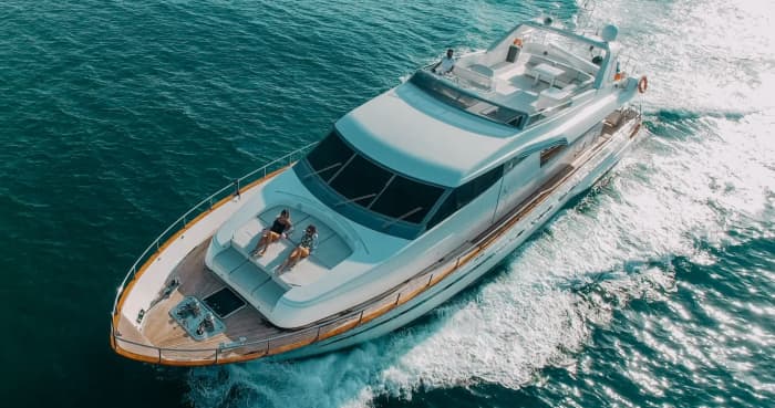 Location de yacht privé : Découverte des monuments de Dubaï