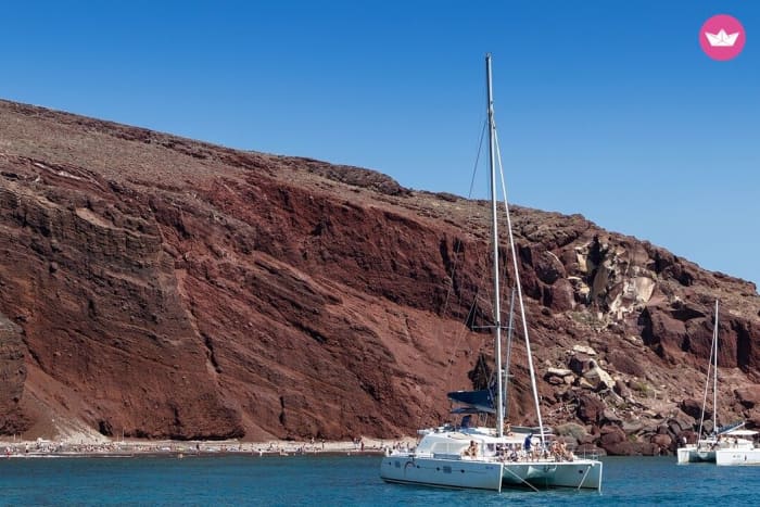 Santorins magischer Sonnenuntergang: Privates Yachtabenteuer