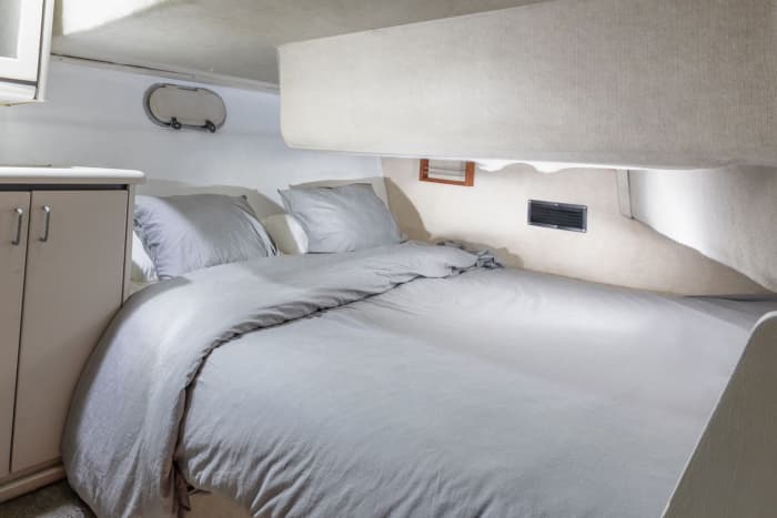 Getaway to Ibiza: 4h30 of relaxation on a motorboat