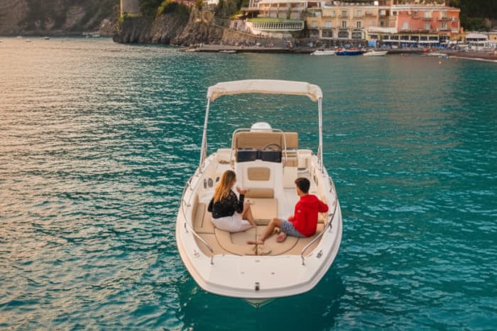 Positano Sunset Boat Tour – Erleben Sie die Magie des Mittelmeers