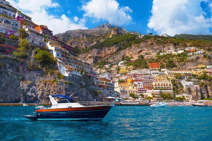 Amalfikust over zee: privéboottocht vanuit Sorrento