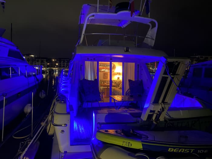 Location de yacht à moteur à la journée à Argelès-sur-Mer