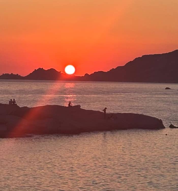 Sonnenuntergang im Archipel: Magie zwischen Punte Tegge und Spargi