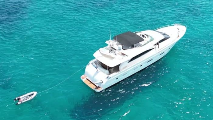 4-stündige Yachtkreuzfahrt Barcelona