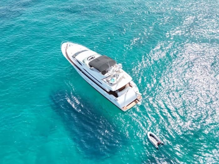 4-stündige Yachtkreuzfahrt Barcelona