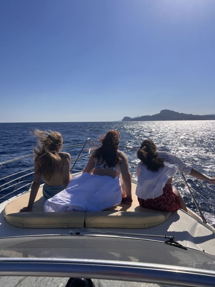 Hele dag avontuur op Rhodos en Symi voor 5 personen met mooie wandelingen, versnaperingen en barbecue