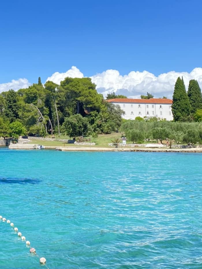 Descubre el archipiélago de Zadar con Antares Sailing.