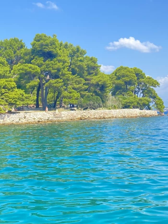 Descubre el archipiélago de Zadar con Antares Sailing.