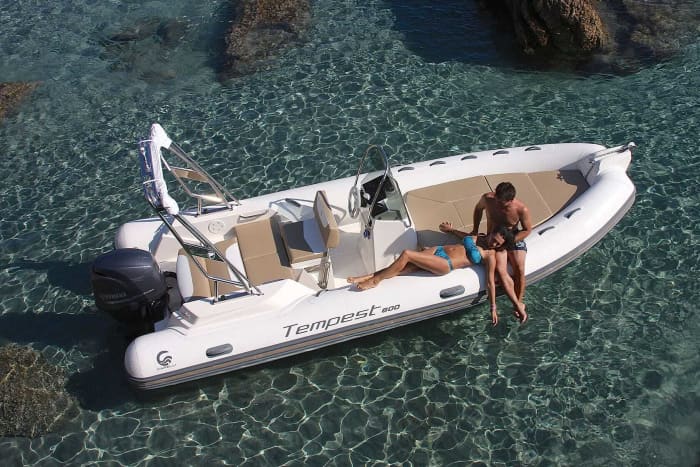 One day to discover Baja Sardinia: The true Dolce Vita on a motorboat