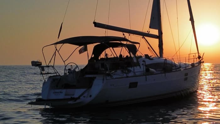 Sunset Sailing Yacht Cruise: Breathtaking Views of St. Paul’s Bay, Valletta & Three Cities