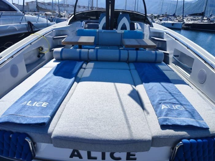 En dag att upptäcka Neapel: Den sanna Dolce Vita på en motorbåt