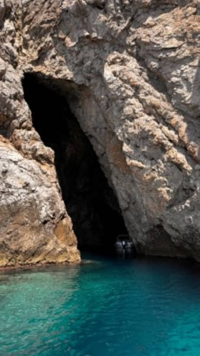 De Supetar à la Grotte Bleue – Aventure privée de 9 heures