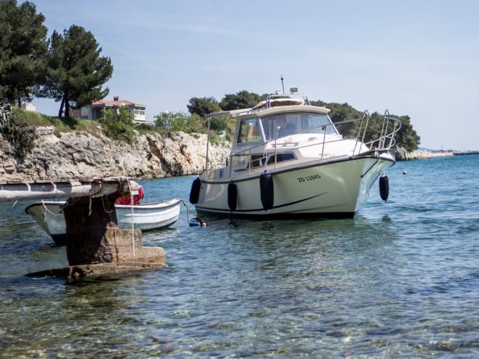 Descubra el archipiélago de Zadar con una excursión privada de Antares.