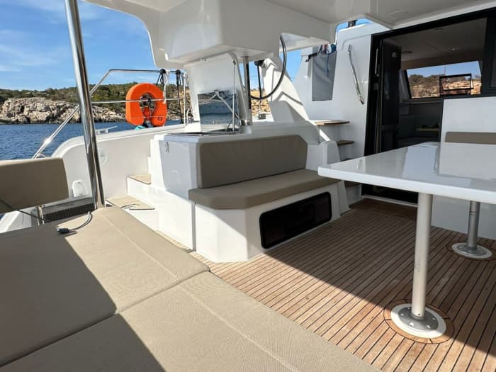 Ibiza Katamaran-Charter (8 Stunden) – Tagesausflug