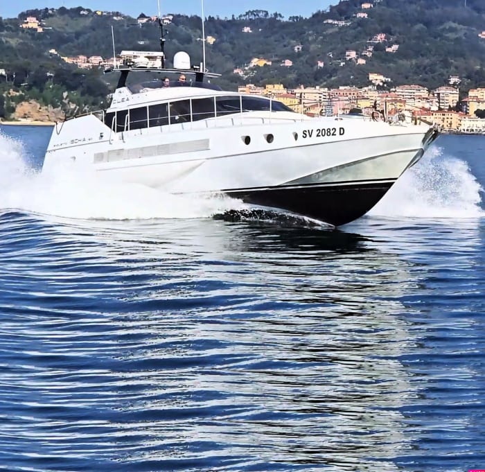 Segeln Sie durch den Golf der Dichter: eine exklusive Reise voller Poesie und Schönheit, Sonne und Meer.