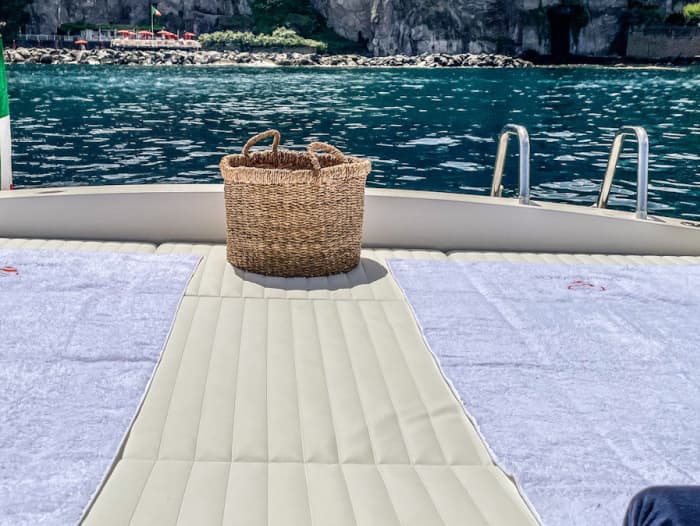 Luxe dagcruise naar Capri vanuit Sorrento – de rotsen, grotten en exclusieve baaien van Faraglioni