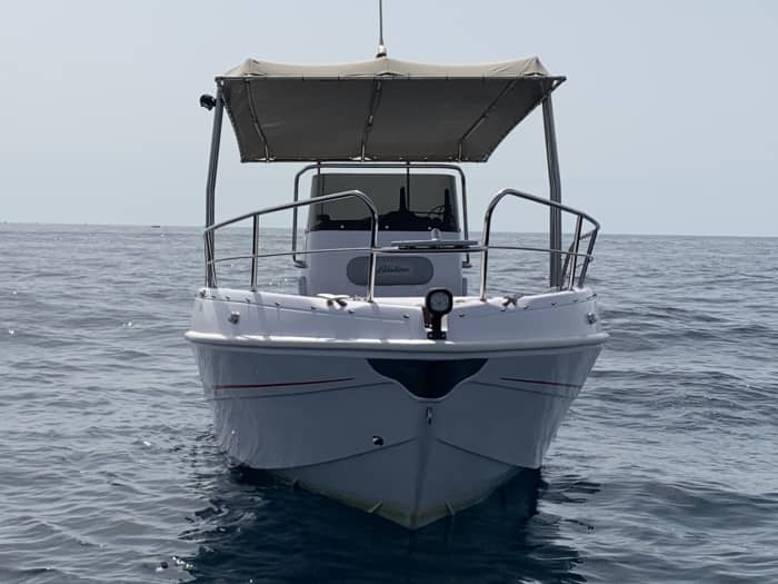Medio día entre las aguas turquesas y las cuevas de Malta.