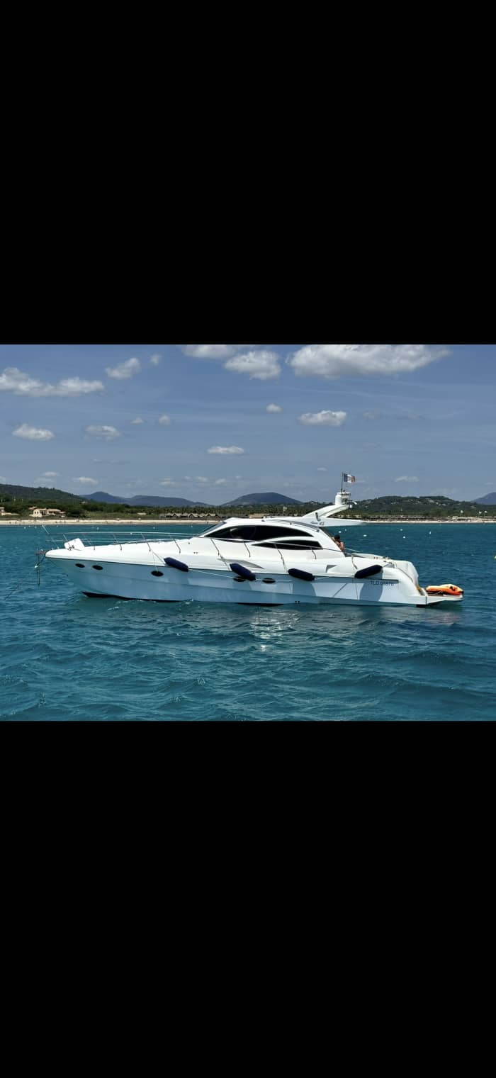 Sunset on a 15-meter yacht, an unforgettable sunset in the Gulf of Saint-Tropez
