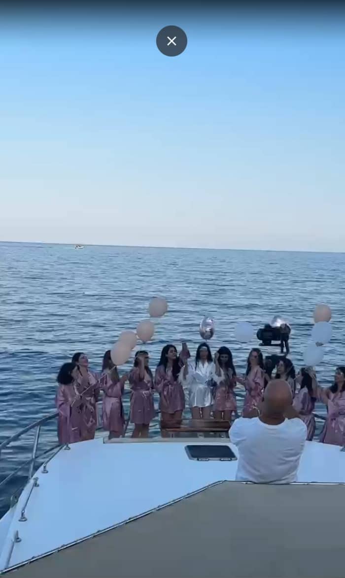 26 personTURQUOISE BLUE: 5 Hour Private Boat Tour