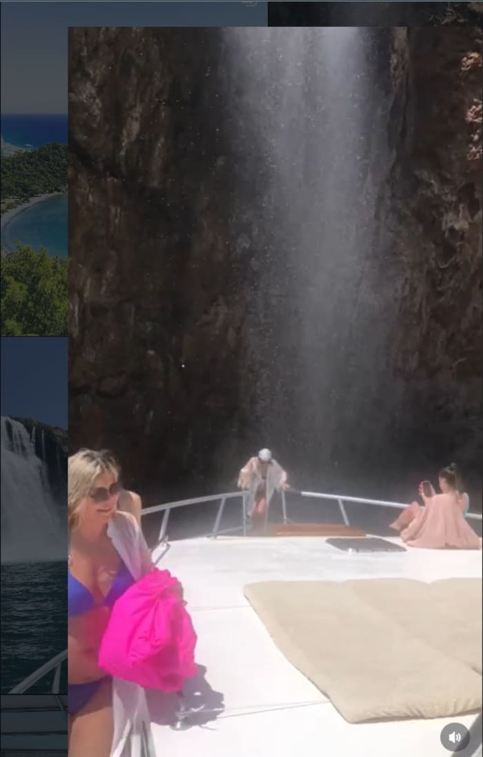 26 personTURQUOISE BLUE: 5 Hour Private Boat Tour