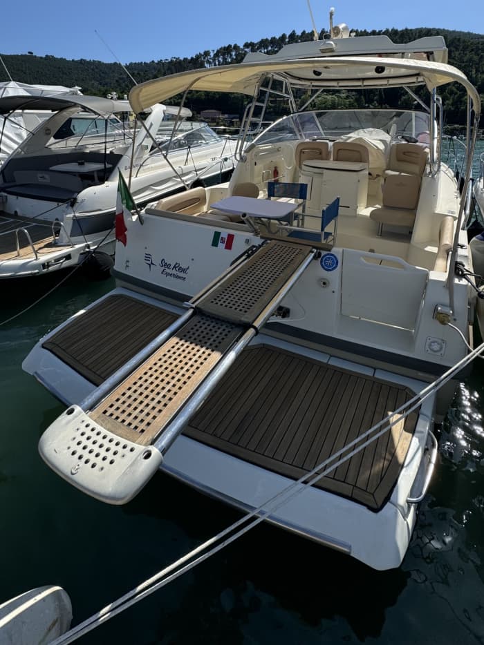Entdecken Sie Ameglia auf einem Ganztagesausflug mit dem Motorboot