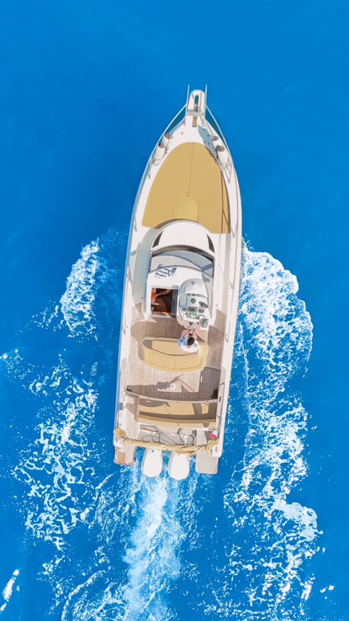 Ein Tag rund um Lerici: Genießen Sie 8 Stunden Entdeckungstour mit dem Motorboot
