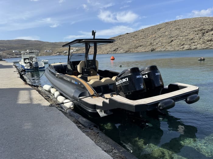 Excursion privée en bateau à moteur autour de Kythnos