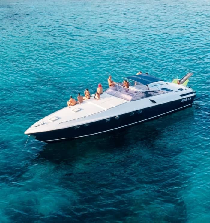 Escapada de meio dia: explore os paraísos escondidos da Costa Esmeralda de iate