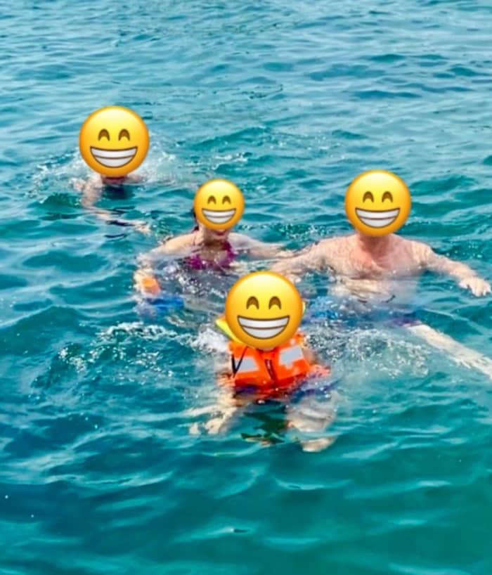 Entspannen Sie sich 4 Stunden lang an Bord eines komfortablen Bootes rund um die Lérins-Inseln. Spezieller Rabatt für Paare!