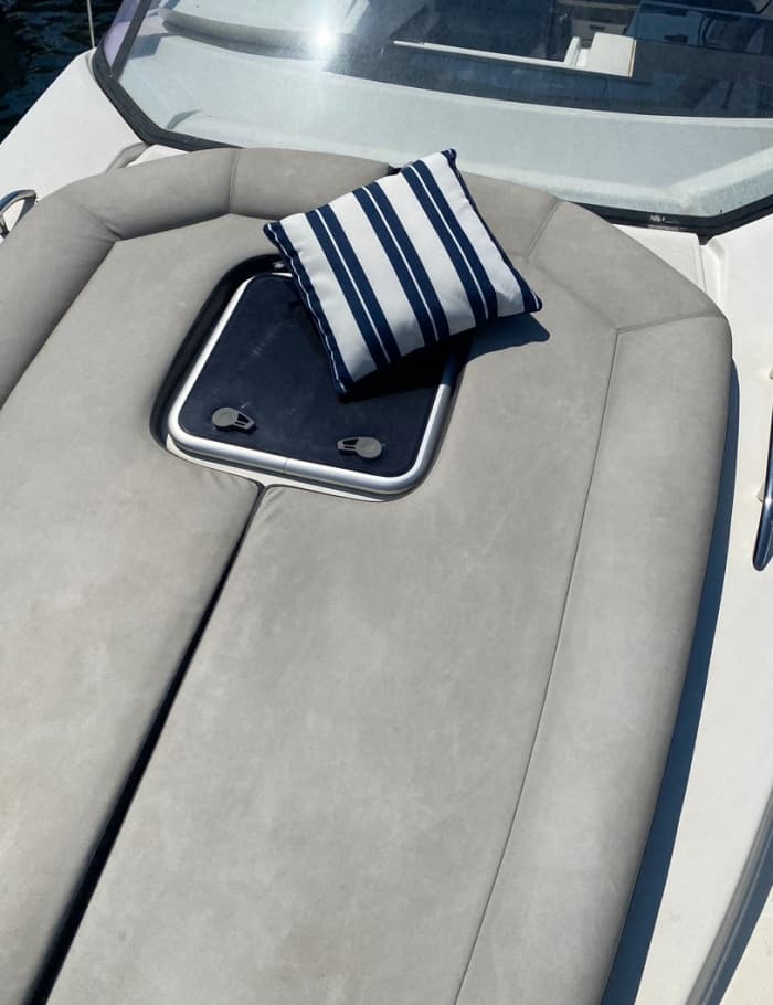 Relax on a comfortable boat around the islands of Cannes for the day or for 4 hours.