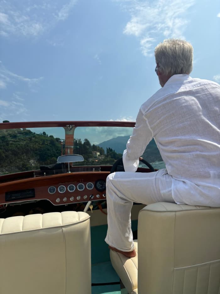 Your private motorboat for a day around Lake Como