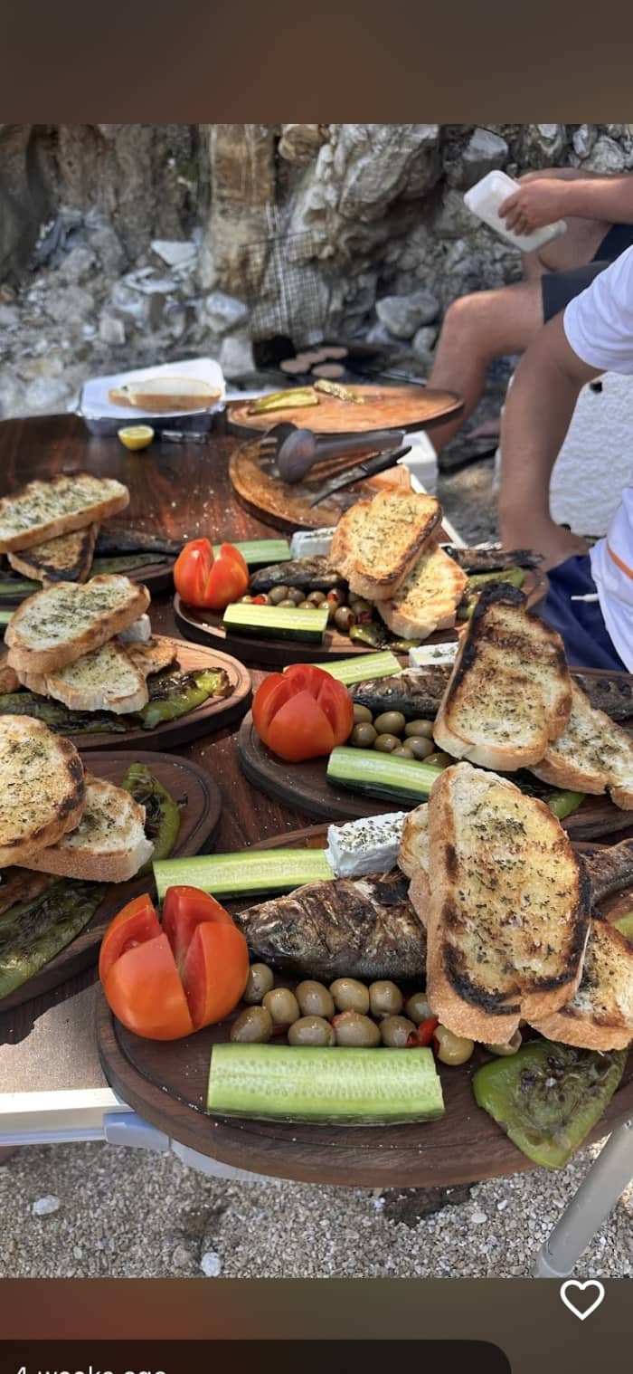 Daily tour with swimming-snorkeling, fresh fish on BBQ