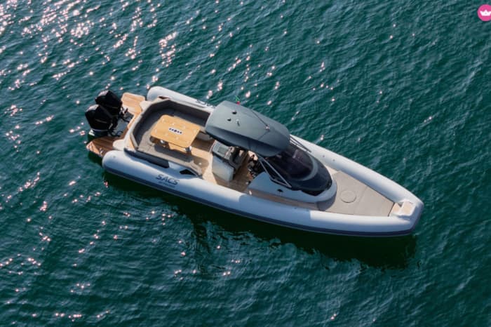 Full day - Italian Luxury and Performance at Sea