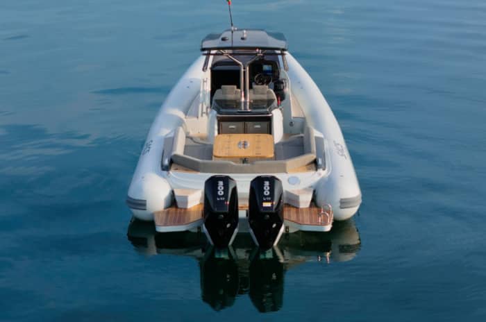 Full day - Italian Luxury and Performance at Sea