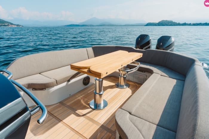 Full day - Italian Luxury and Performance at Sea