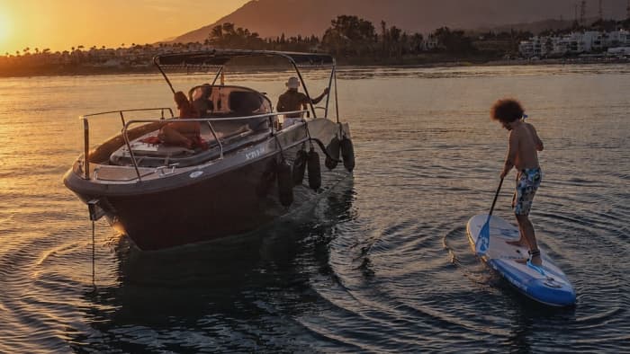Privé zonsondergangcruise in Estepona met gratis cava