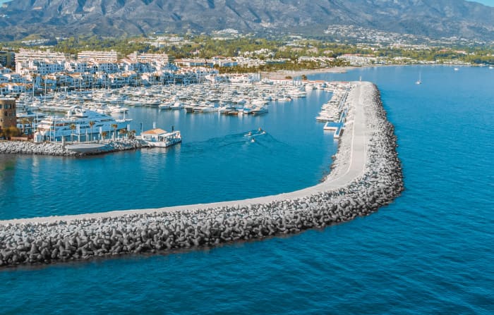Experiencia en barco privado en Puerto Banús desde Estepona