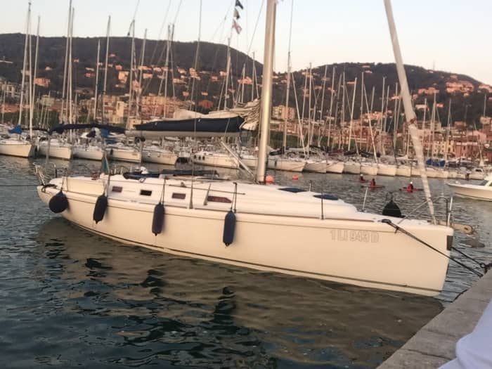 Genießen Sie einen ganzen Tag Segeln in Lavagna im Golf von Tigulio auf einem Segelboot.