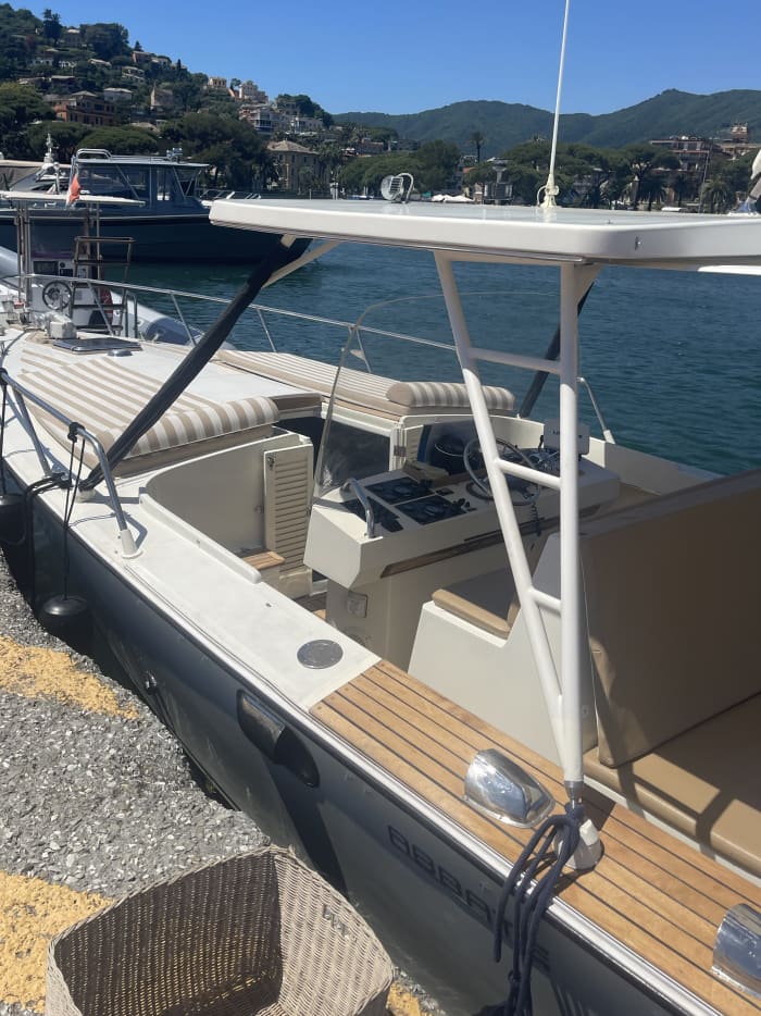 Goditi il sole con un'escursione a bordo di GET AWAY