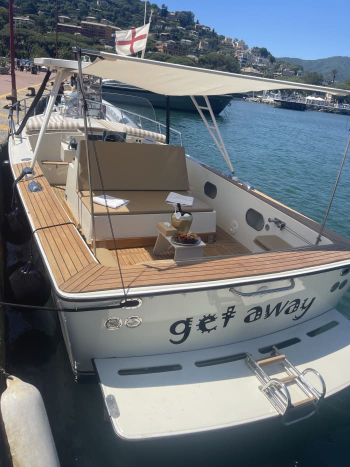 Goditi il sole con un'escursione a bordo di GET AWAY