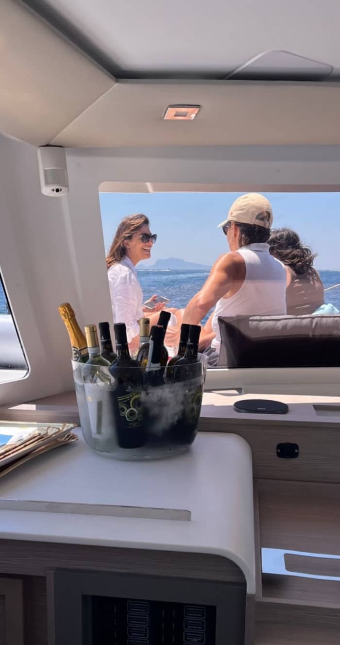 Weinprobe bei Sonnenuntergang per Katamaran – Golf von Neapel & Capri
