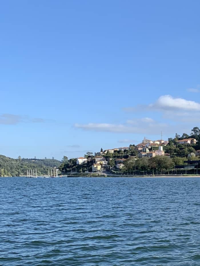 Commencez vos vacances par 2 heures de plaisir en hors-bord.