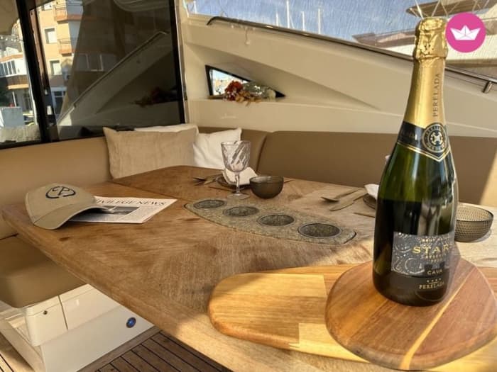 Une journée complète entre criques cachées et horizons champenois sur la Costa Brava