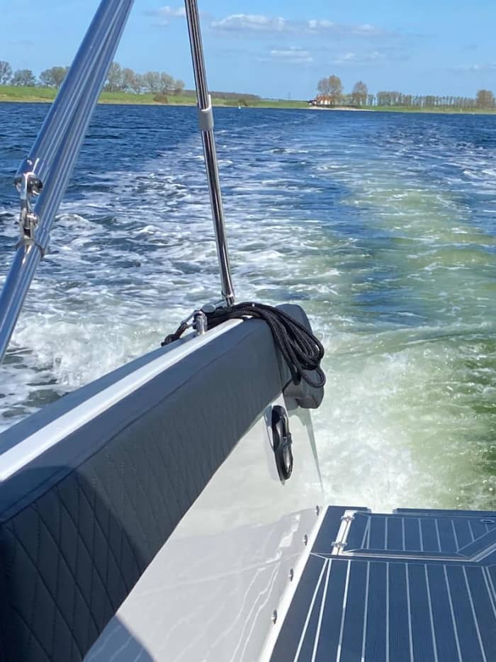 Relax in Kortgene: 9h of sun on a motorboat