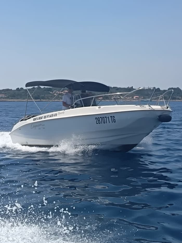 Eilandexcursie van een halve of hele dag vanuit Trogir – met of zonder skipper