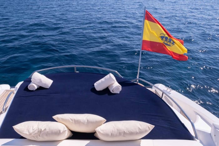 Tandem, all inclusive fuel, VAT, Skippers x2, Portofino 53 + Zodiac Sea hawk 800 - 16 people